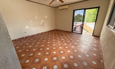 EN VENTA CASA CON PISCINA, EN MONTES DE AMÉ