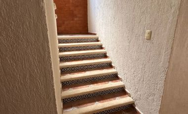 EN VENTA CASA CON PISCINA, EN MONTES DE AMÉ