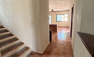 EN VENTA CASA CON PISCINA, EN MONTES DE AMÉ