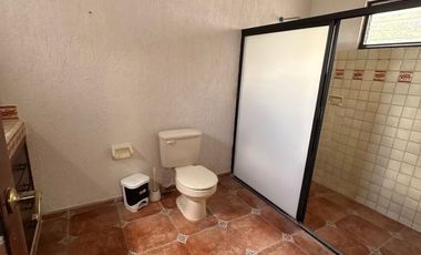 EN VENTA CASA CON PISCINA, EN MONTES DE AMÉ