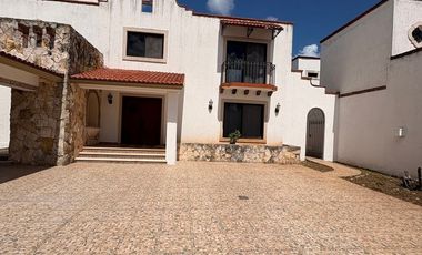 EN VENTA CASA CON PISCINA, EN MONTES DE AMÉ