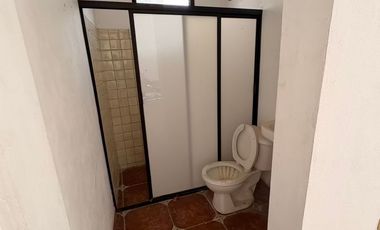 EN VENTA CASA CON PISCINA, EN MONTES DE AMÉ