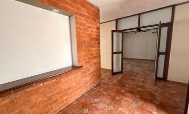 EN VENTA CASA CON PISCINA, EN MONTES DE AMÉ