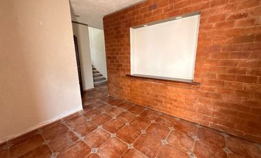 EN VENTA CASA CON PISCINA, EN MONTES DE AMÉ