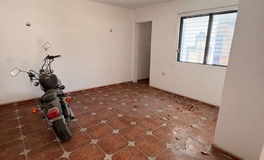 EN VENTA CASA CON PISCINA, EN MONTES DE AMÉ