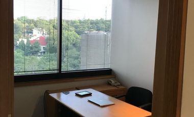 Torre de oficinas y consultorios en Jardines de la Montaña