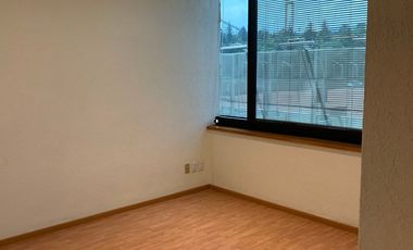 Torre de oficinas y consultorios en Jardines de la Montaña