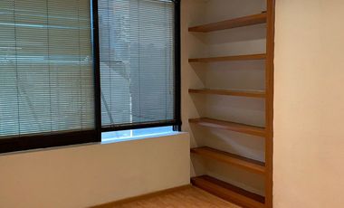 Torre de oficinas y consultorios en Jardines de la Montaña