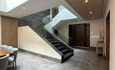 Residencia amueblada en renta en La Joya, Carretera Nacional.