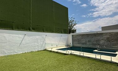Residencia amueblada en renta en La Joya, Carretera Nacional.