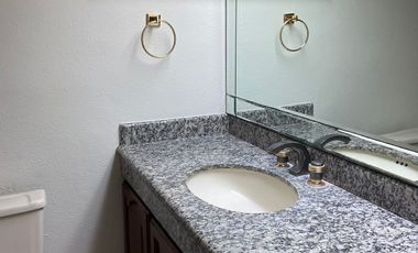 CASA EN RENTA COLINAS DE SAN JERONIMO