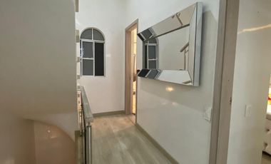 CASA VERSALLES CAMPESTRE EN VENTA (REMODELADA) 3 HABITACIONES 2 NIIVELES AREA  168m2  FLORIDABLANCA (NP)