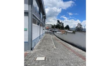 OFICINAS- SHOWROOM-GALPONES-BODEGAS SECTOR ELOY ALFARO