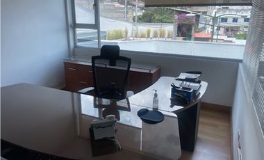 OFICINAS- SHOWROOM-GALPONES-BODEGAS SECTOR ELOY ALFARO