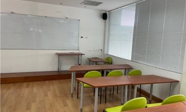 OFICINAS- SHOWROOM-GALPONES-BODEGAS SECTOR ELOY ALFARO