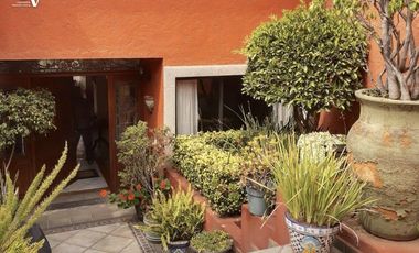 Bosques de la Herradura en calle cerrada con vigilancia linda casa en venta