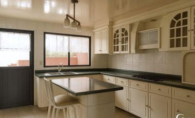 Bosques de la Herradura en calle cerrada con vigilancia linda casa en venta