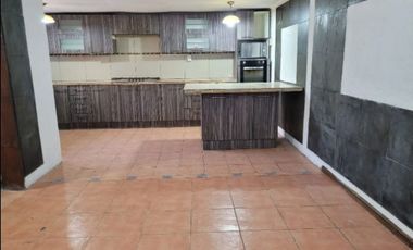 Se vende casa 4 D, 2B próximo metro Bellavista, La Florida