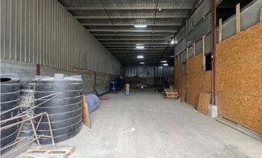 Galera en alquiler en Mañanitas 180m2