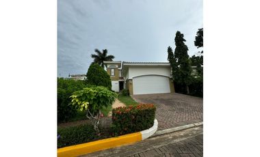 CASA EN VENTA TUCAN COUNTRY CLUB COCOL
