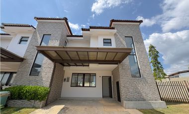 Casa en Venta en Costa Sur - PH Orquídeas de Costa Linda