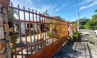 Se Vende Casa Céntrica Penonomé.