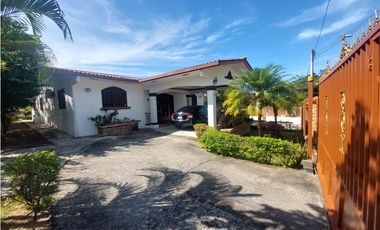 Se Vende Casa Céntrica Penonomé.