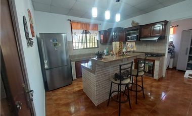 Se Vende Casa Céntrica Penonomé.