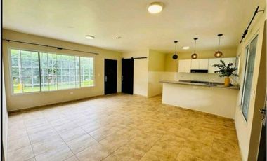 ALQUILER DE CASA EN BOQUETE 2R 2B