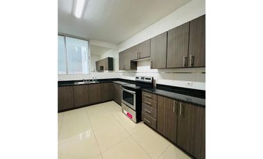 ALQUILO APARTAMENTO AMOBLADO EN OBARRIO, 3 RECAMARAS, 180M2.