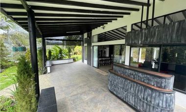 Finca en El Retiro 12.000 m² con casa, agua y bosque natural