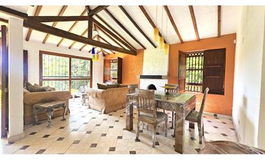 Venta de Finca en El Retiro, lote plano con casa y precio imperdible.