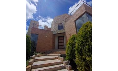 CASA EN VENTA YERBABONITA BOSQUE NATIVO, SOPO