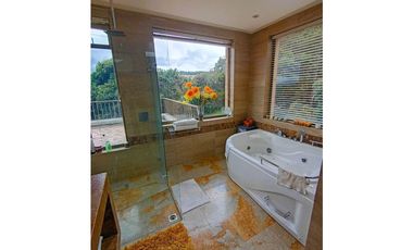 CASA EN VENTA YERBABONITA BOSQUE NATIVO, SOPO