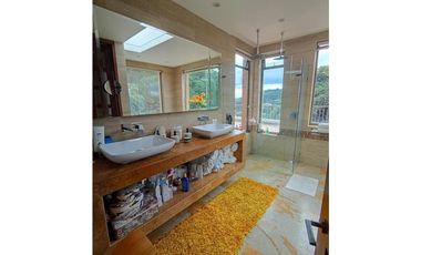 CASA EN VENTA YERBABONITA BOSQUE NATIVO, SOPO