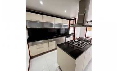 APARTAMENTO EN ARRIENDO EN CHICO RESERVADO, BOGOTA (Calle 94 con 9)