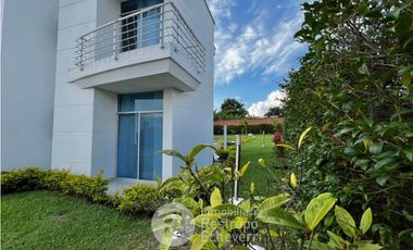 Casa en Conjunto Campestre, en venta, Chinauta, Cundinamarca