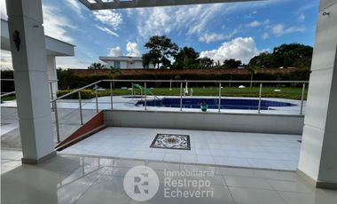 Casa en Conjunto Campestre, en venta, Chinauta, Cundinamarca