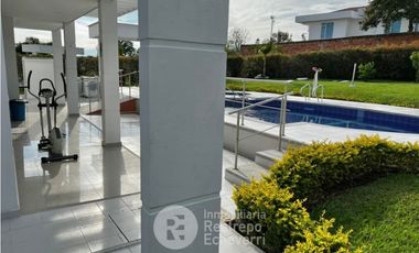 Casa en Conjunto Campestre, en venta, Chinauta, Cundinamarca