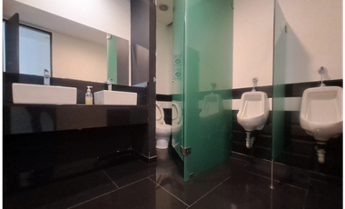 OFICINA EN ARRIENDO SECTOR CASTROPOL - POBLADO