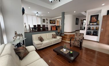 Casa Las Acacias - Tranquilidad y comodidad ☀
