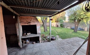 Se vende casa en Viale en calle Belgrano