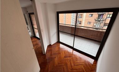 MEJOR ZONA DE NVA CBA - EXELENTE ESTADO - AMPLIO BALCON FRENTE -