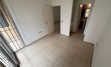 CERCA DEL CORAZON DE GRAL PAZ - ESPACIOSO Y COMODO - BALCON FRENTE