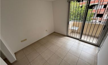 CERCA DEL CORAZON DE GRAL PAZ - ESPACIOSO Y COMODO - BALCON FRENTE