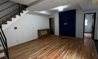 Casa en alquiler en Moron Sur