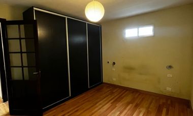 Casa en alquiler en Moron Sur