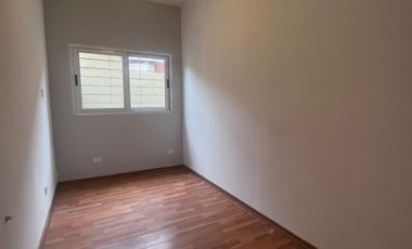 Casa en alquiler en Moron Sur