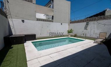 Casa 2/3 Dormitorios -Cochera y Pileta