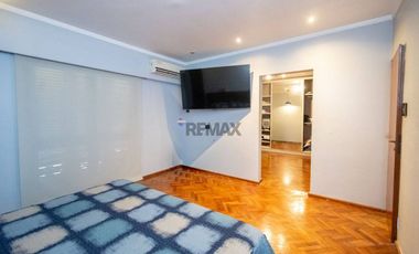 Casa 2/3 Dormitorios -Cochera y Pileta